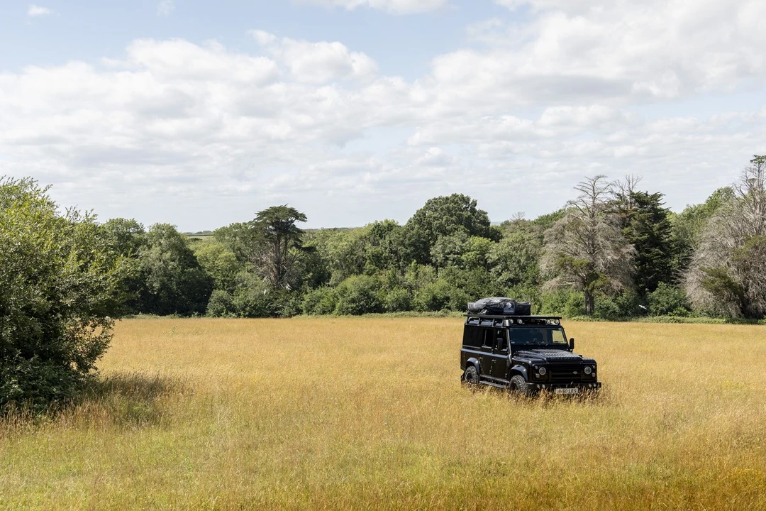 2011 Land Rover Defender 110 - Image 18 of 30