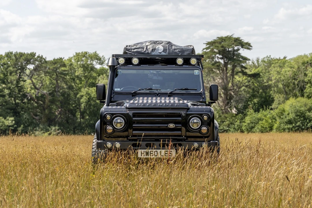2011 Land Rover Defender 110 - Image 16 of 30
