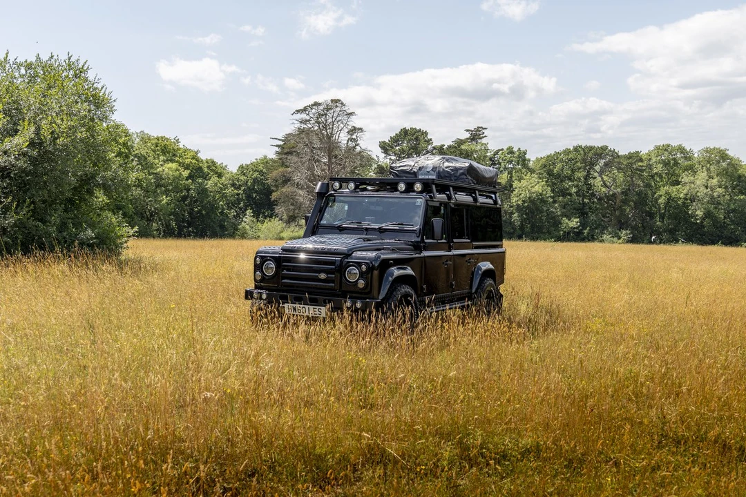 2011 Land Rover Defender 110 - Image 17 of 30