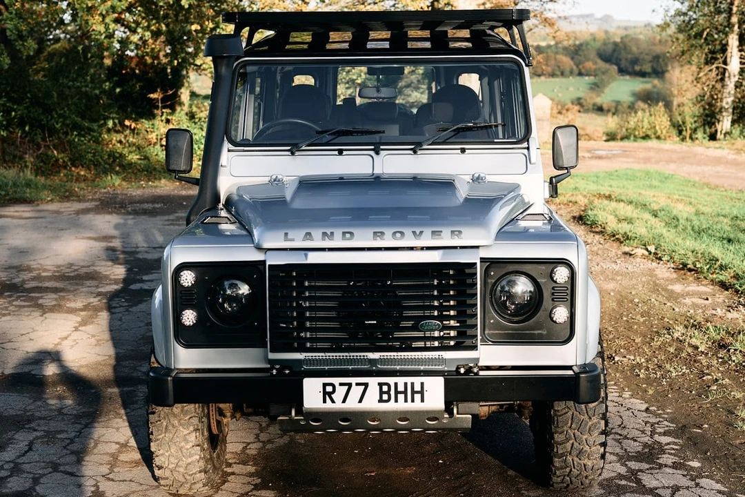 2011 Land Rover Defender 110 - Image 16 of 30
