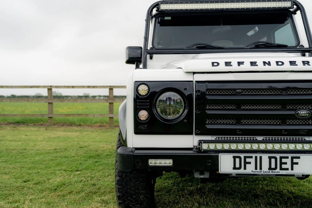 2011 Land Rover Defender 110 - Image 12 of 31