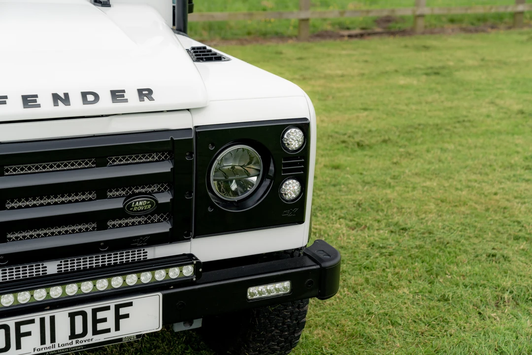 2011 Land Rover Defender 110 - Image 15 of 31
