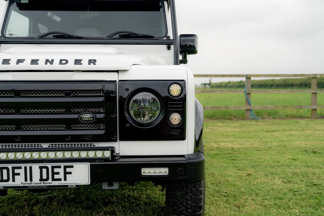 2011 Land Rover Defender 110 - Image 16 of 31