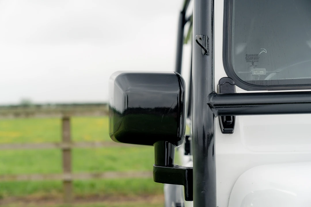 2011 Land Rover Defender 110 - Image 27 of 31