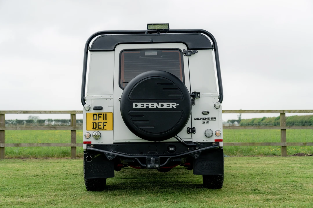 2011 Land Rover Defender 110 - Image 6 of 31
