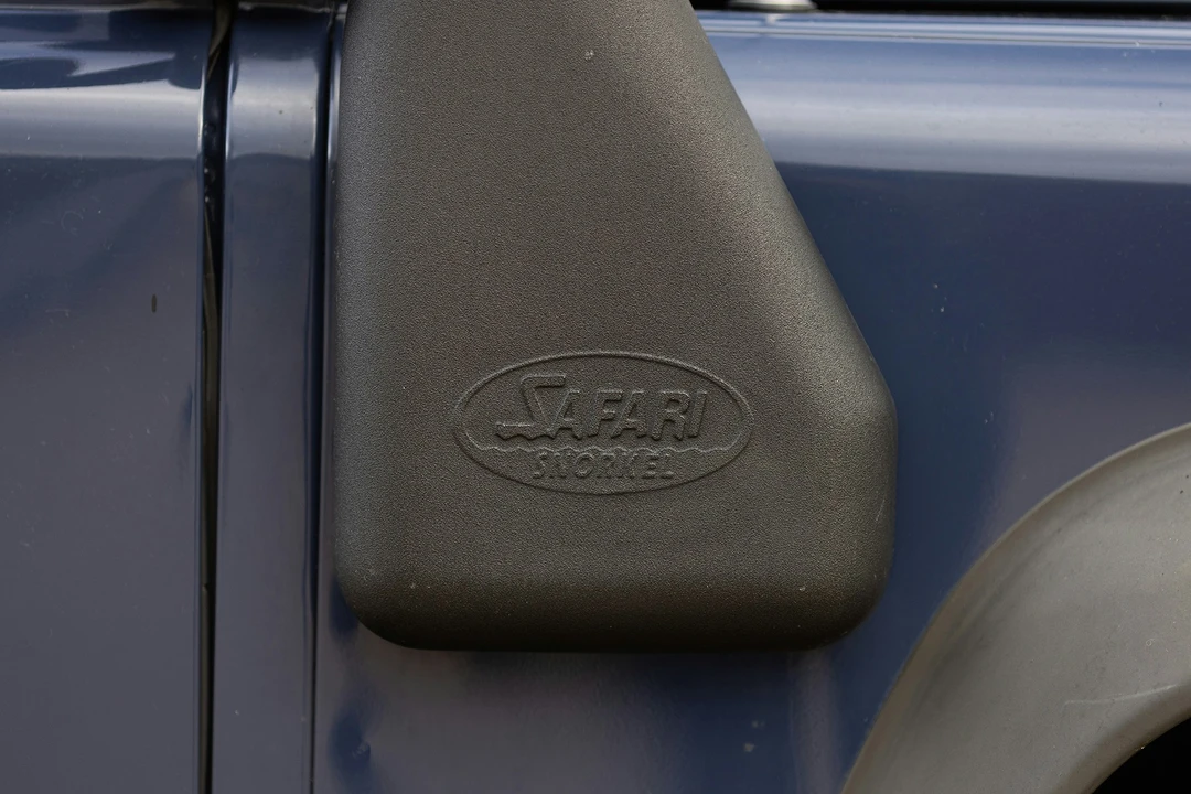 2011 Land Rover Defender 110 - Image 19 of 21
