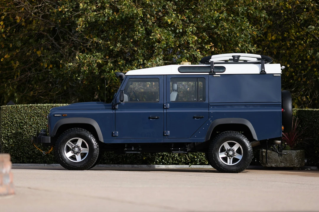 2011 Land Rover Defender 110 - Image 4 of 21