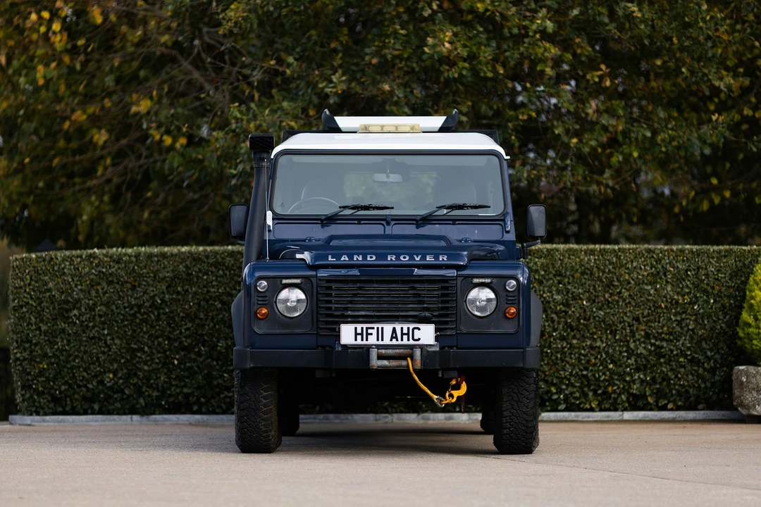 2011 Land Rover Defender 110 - Image 10 of 21