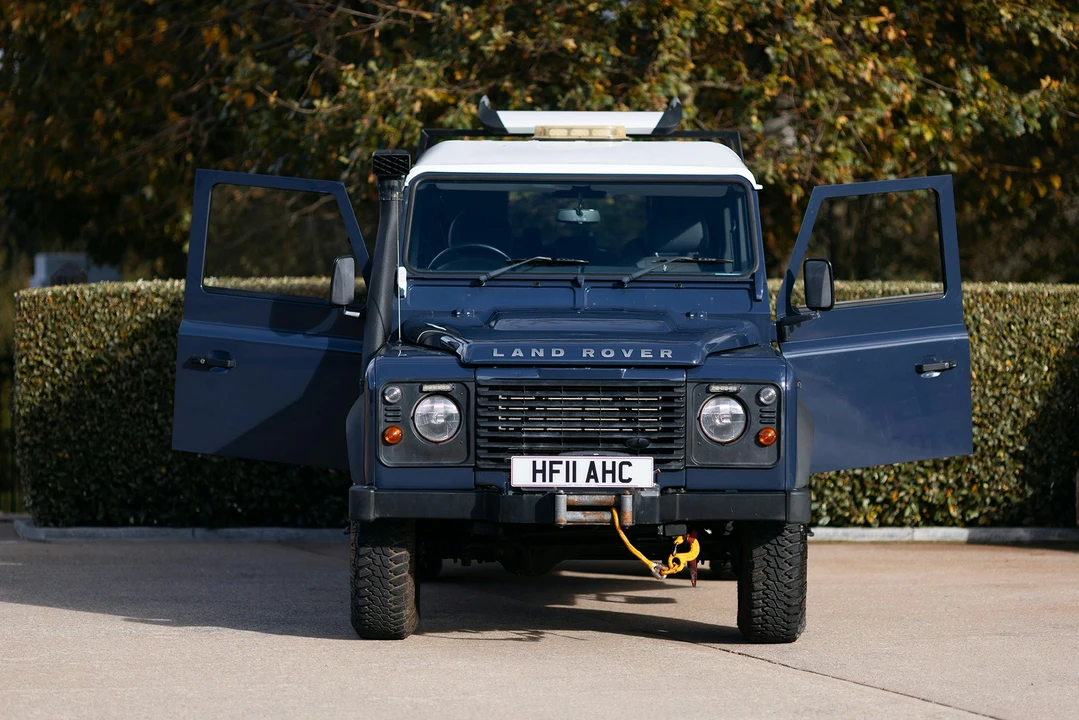 2011 Land Rover Defender 110 - Image 11 of 21