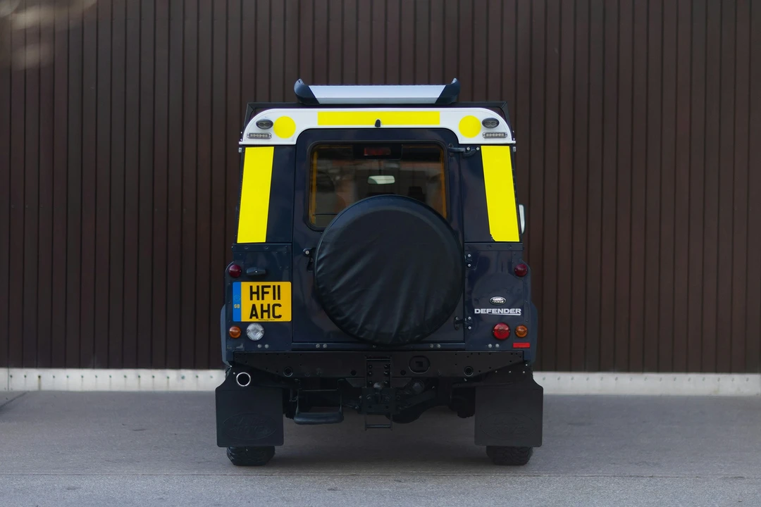 2011 Land Rover Defender 110 - Image 6 of 21