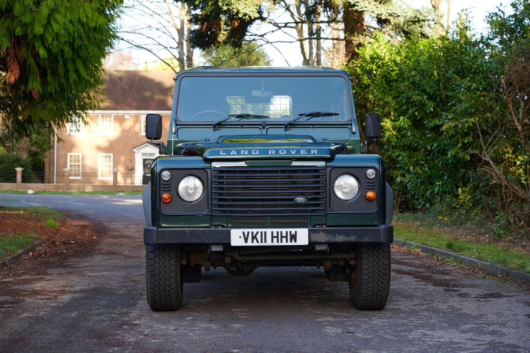 2011 Land Rover Defender 90 - Image 4 of 30
