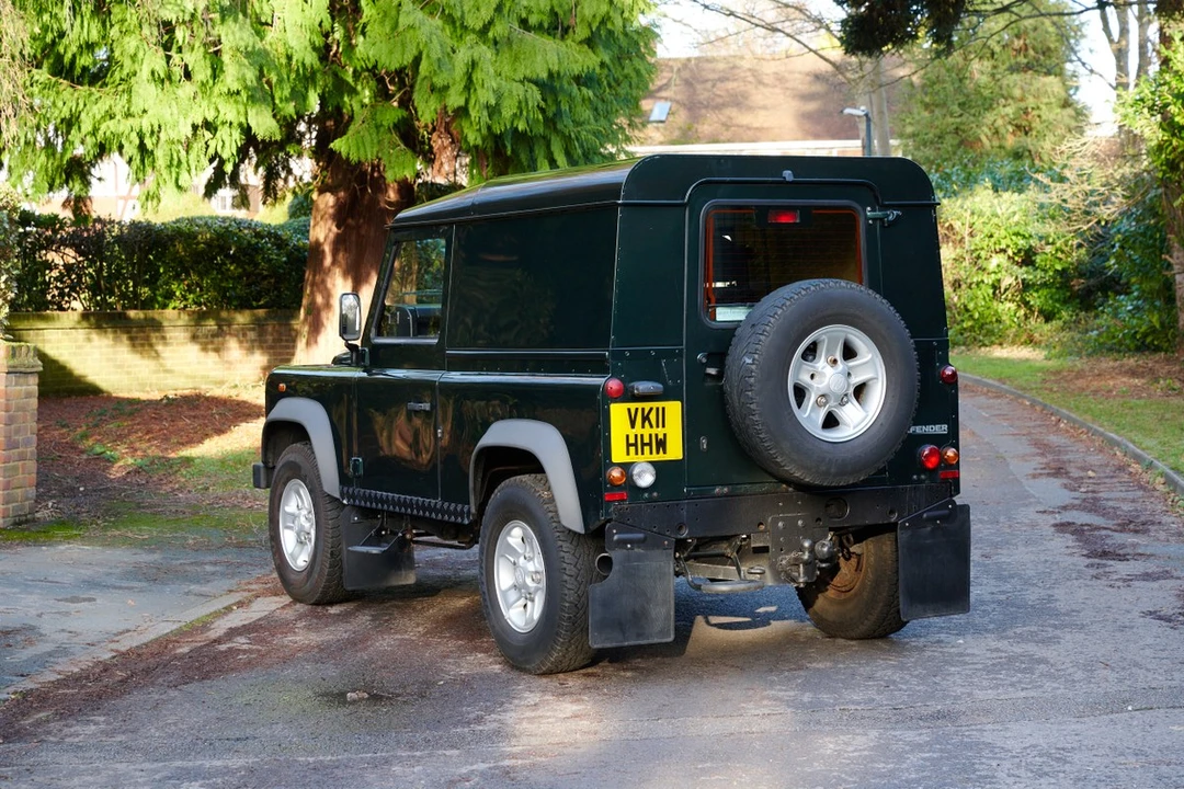 2011 Land Rover Defender 90 - Image 22 of 30