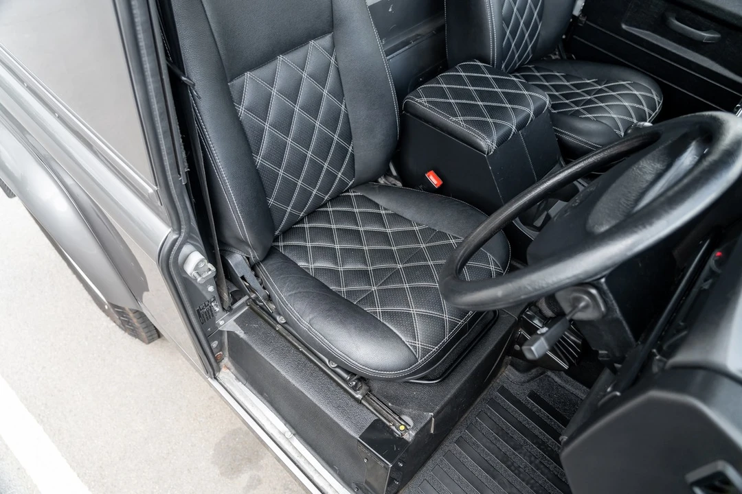 2011 Land Rover Defender 90 - Image 28 of 30