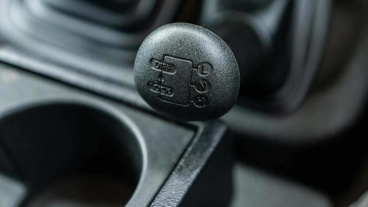 2011 Land Rover Defender 90 - Image 30 of 30