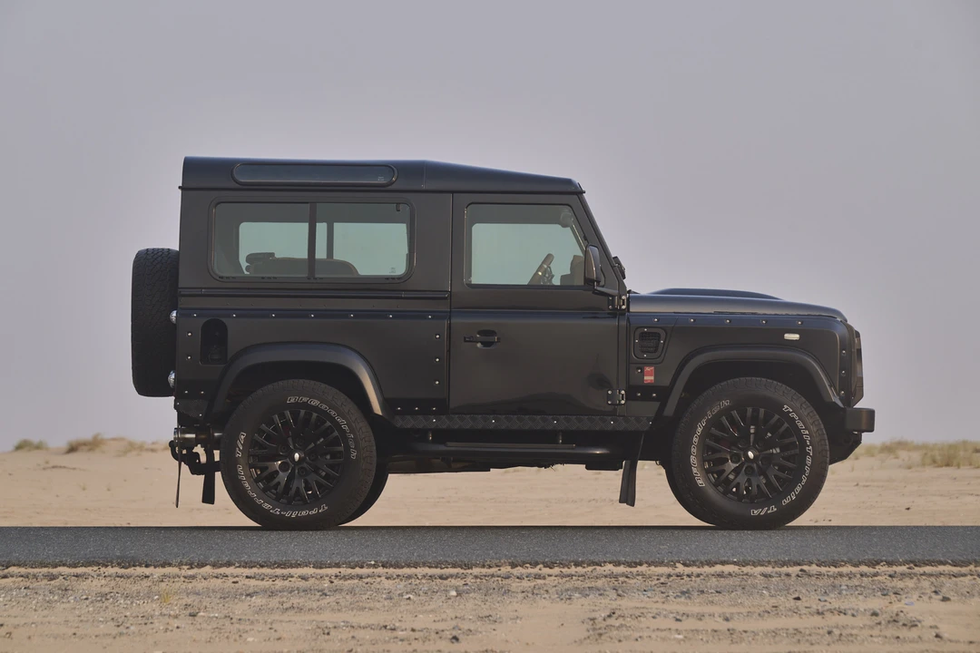 2011 Land Rover Defender 90 - Image 3 of 31