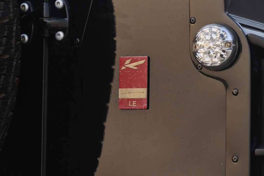 2011 Land Rover Defender 90 - Image 11 of 31