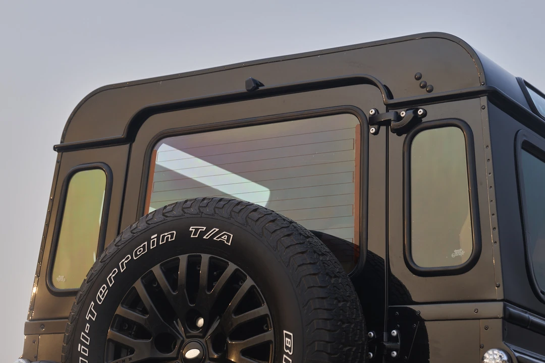 2011 Land Rover Defender 90 - Image 13 of 31