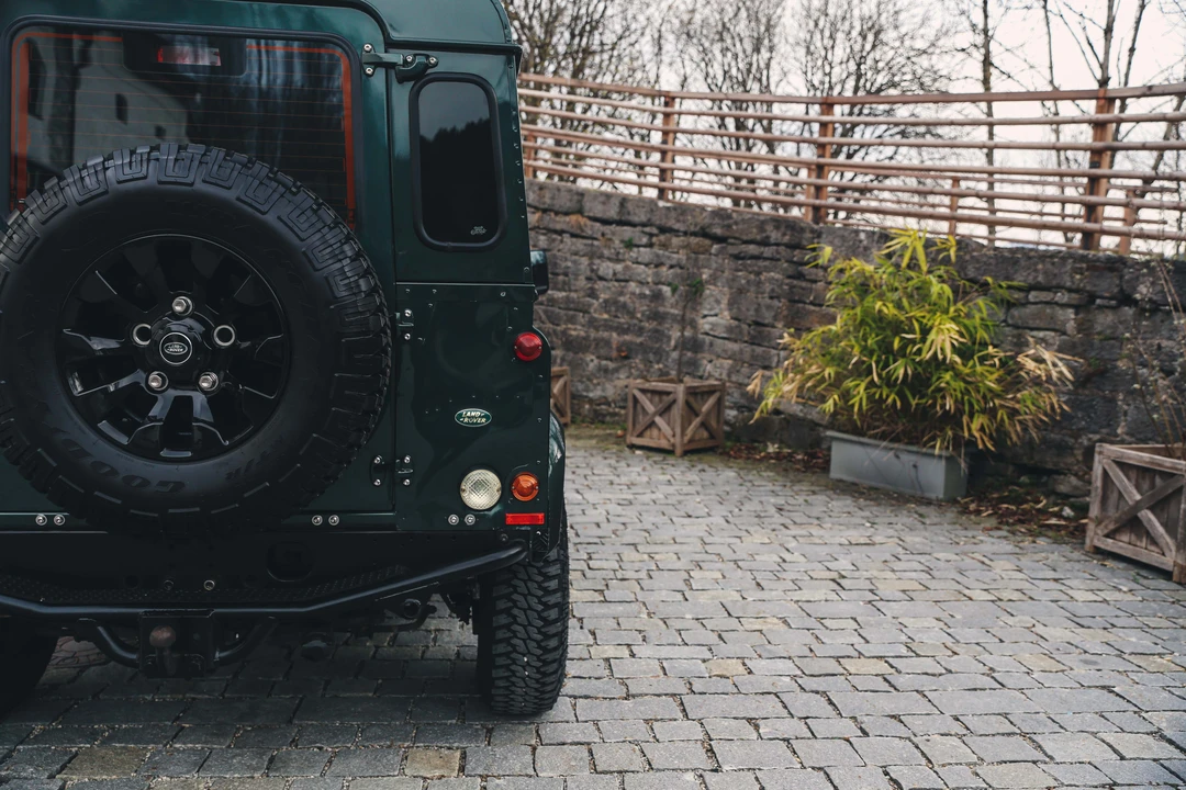 2011 Land Rover Defender 90 - Image 21 of 31