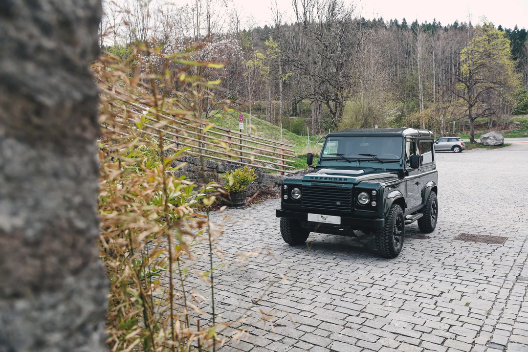 2011 Land Rover Defender 90 - Image 20 of 31