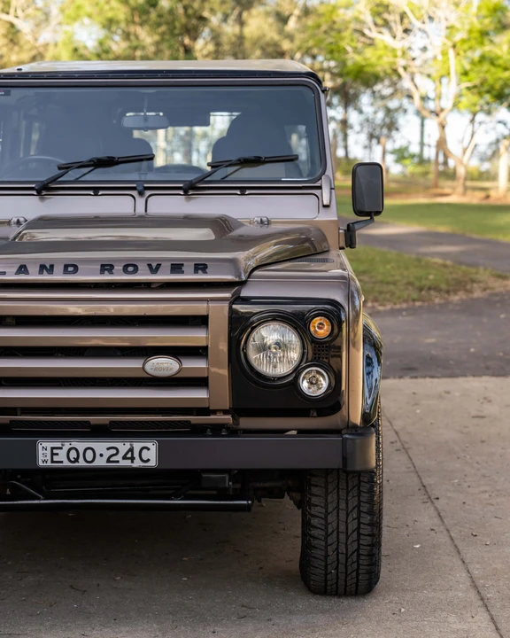 2011 Land Rover Defender 90 - Image 18 of 31