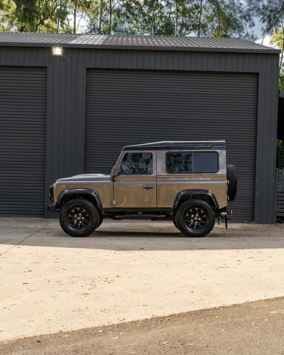 2011 Land Rover Defender 90 - Image 22 of 31