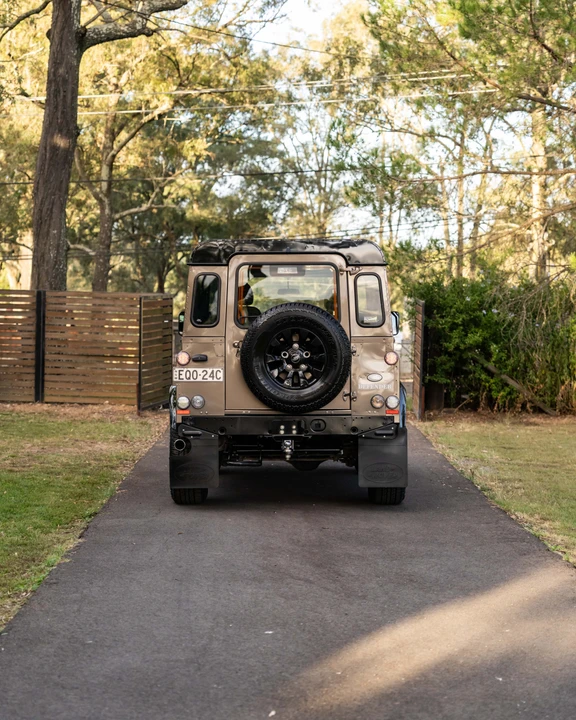 2011 Land Rover Defender 90 - Image 24 of 31