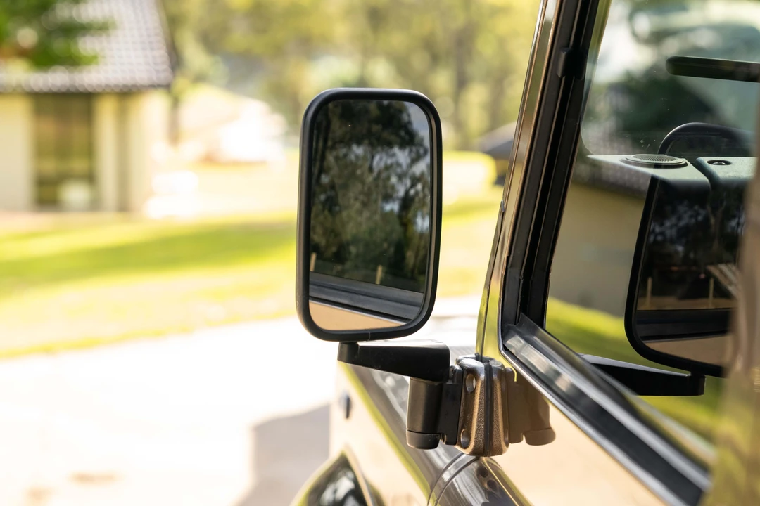 2011 Land Rover Defender 90 - Image 25 of 31