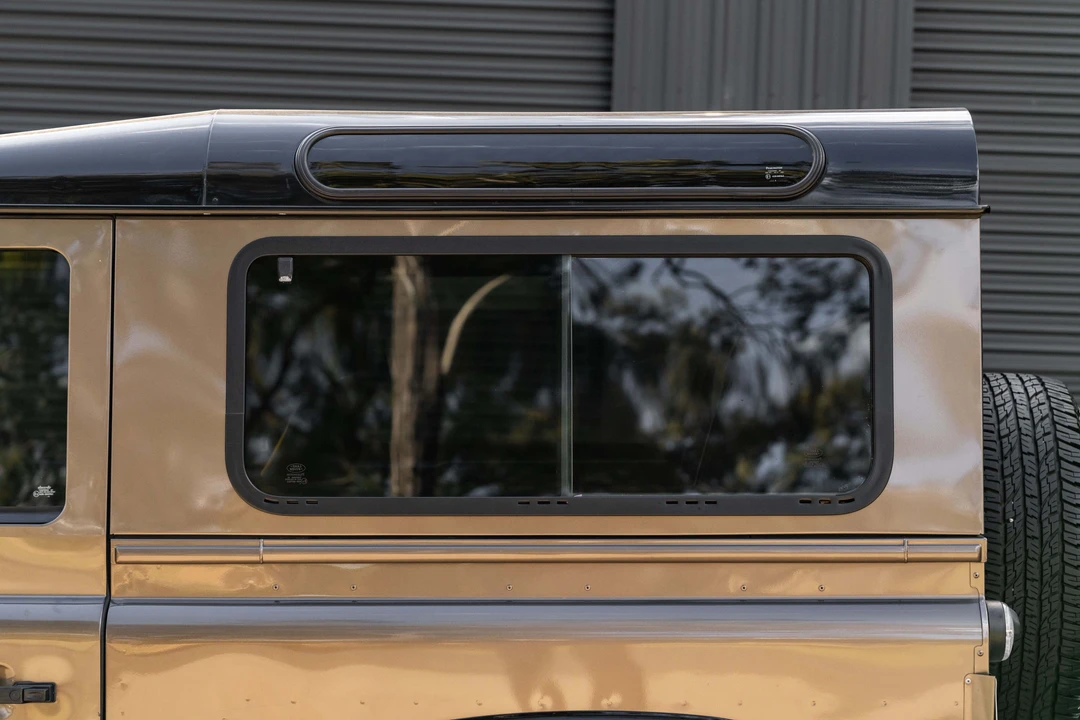 2011 Land Rover Defender 90 - Image 26 of 31