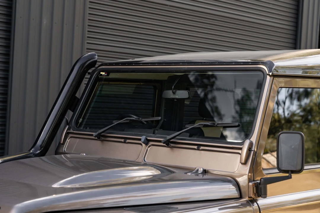 2011 Land Rover Defender 90 - Image 27 of 31