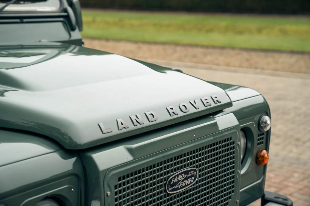 2011 Land Rover Defender 90 - Image 24 of 31
