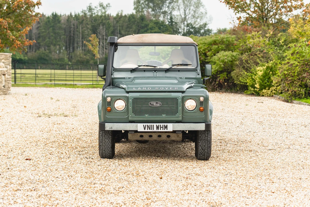 2011 Land Rover Defender 90 - Image 2 of 31