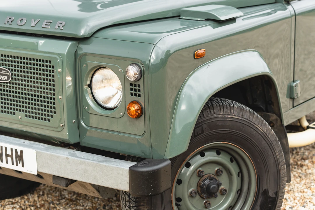 2011 Land Rover Defender 90 - Image 12 of 31