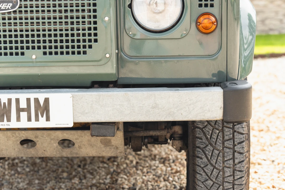 2011 Land Rover Defender 90 - Image 15 of 31