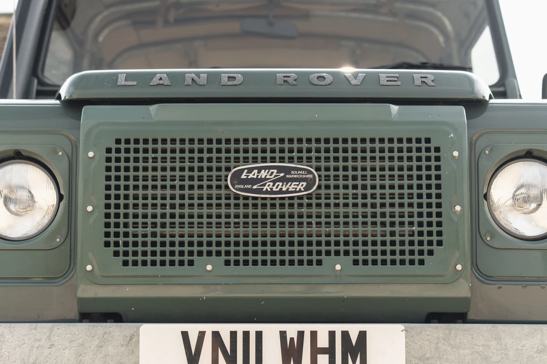 2011 Land Rover Defender 90 - Image 20 of 31