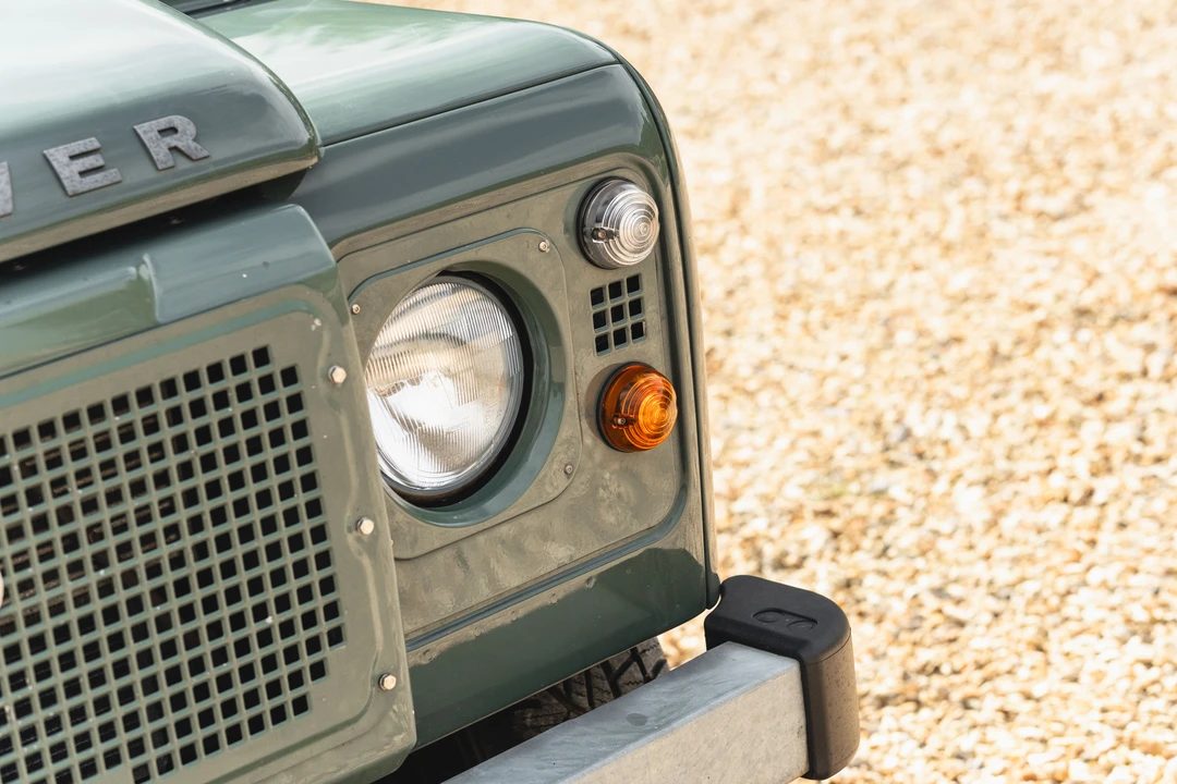 2011 Land Rover Defender 90 - Image 21 of 31