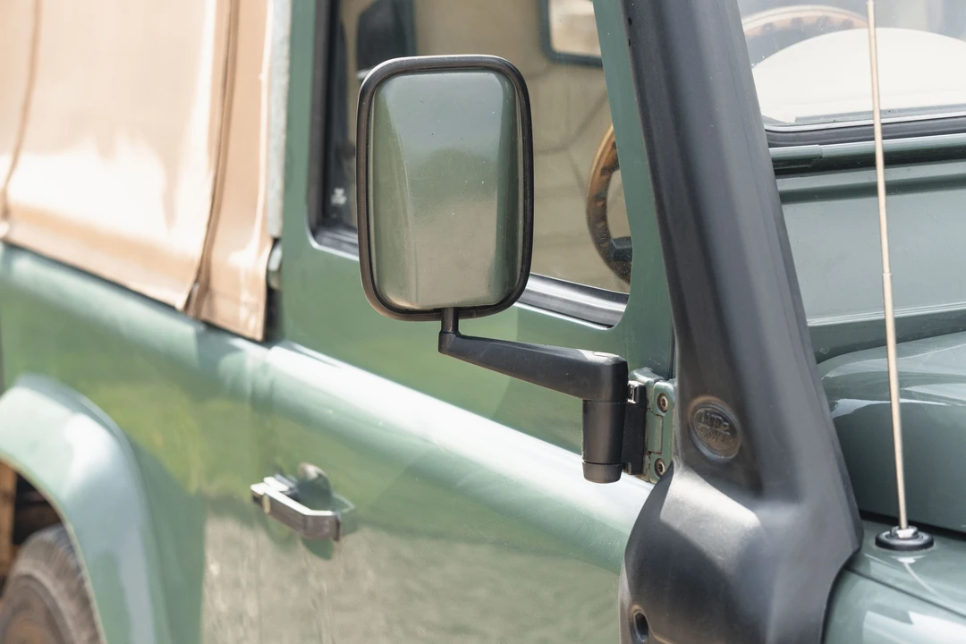 2011 Land Rover Defender 90 - Image 28 of 31