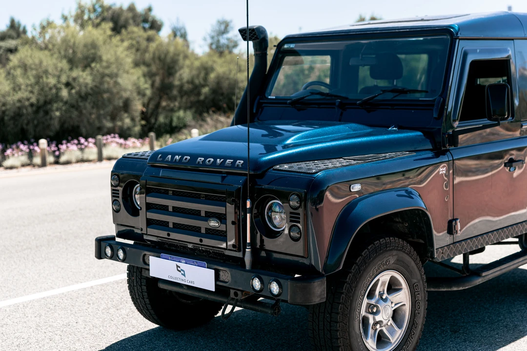 2011 Land Rover Defender 90 - Image 18 of 31