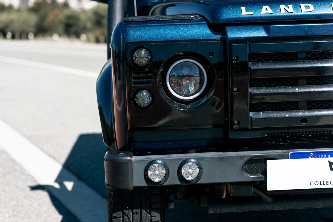 2011 Land Rover Defender 90 - Image 23 of 31