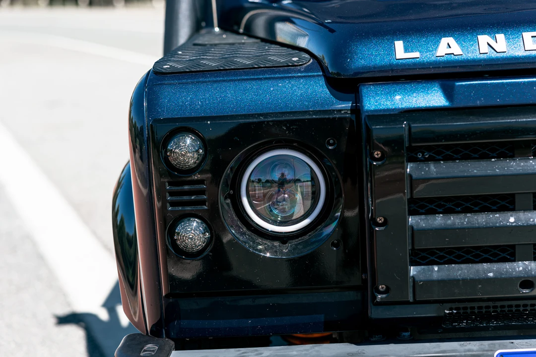 2011 Land Rover Defender 90 - Image 24 of 31