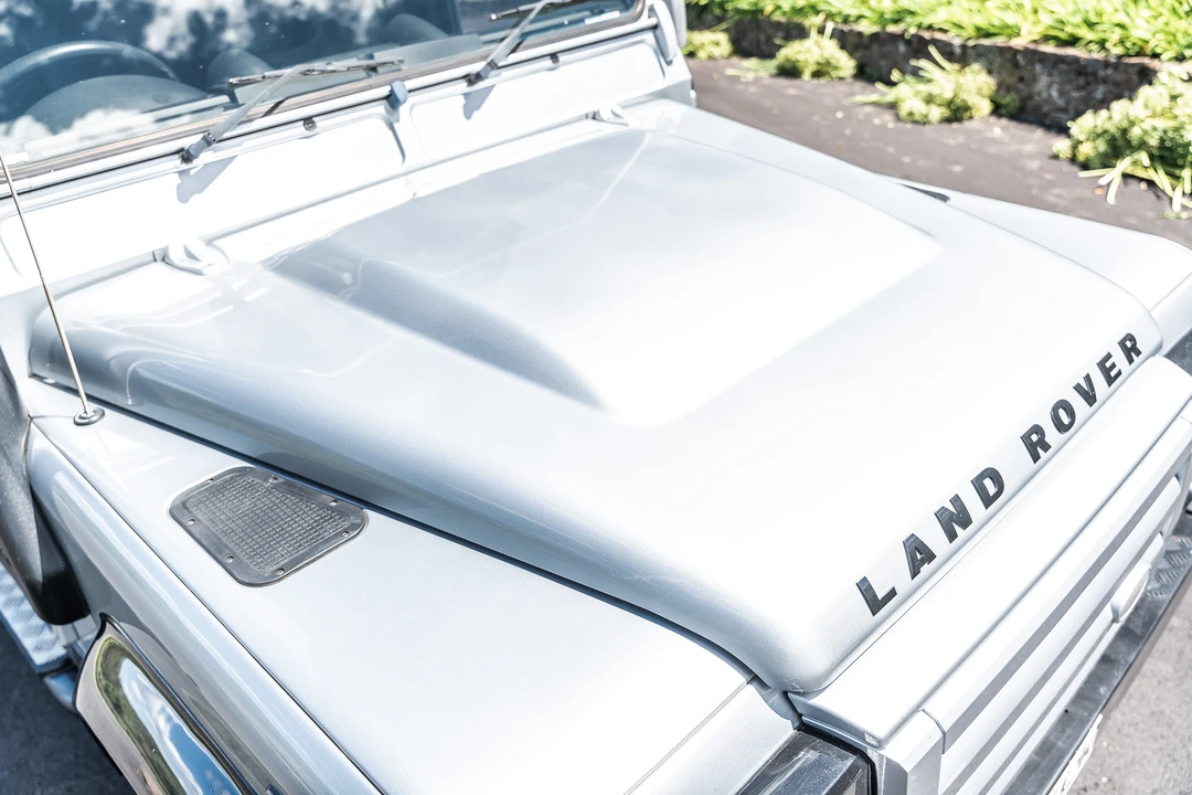 2011 Land Rover Defender 90 - Image 22 of 31