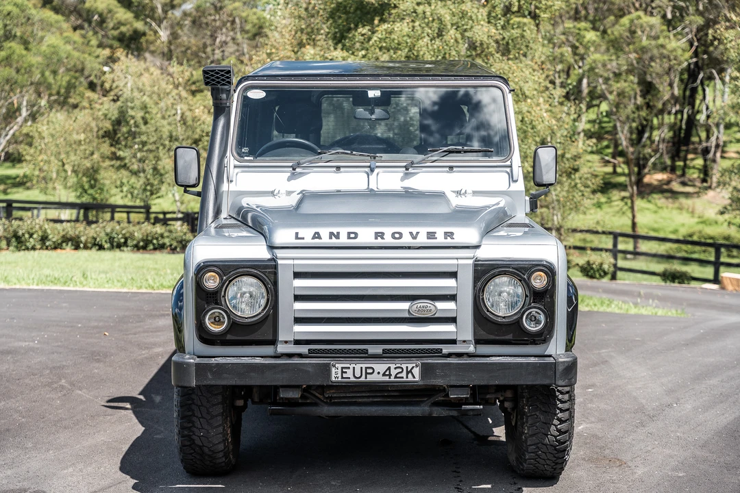 2011 Land Rover Defender 90 - Image 2 of 31