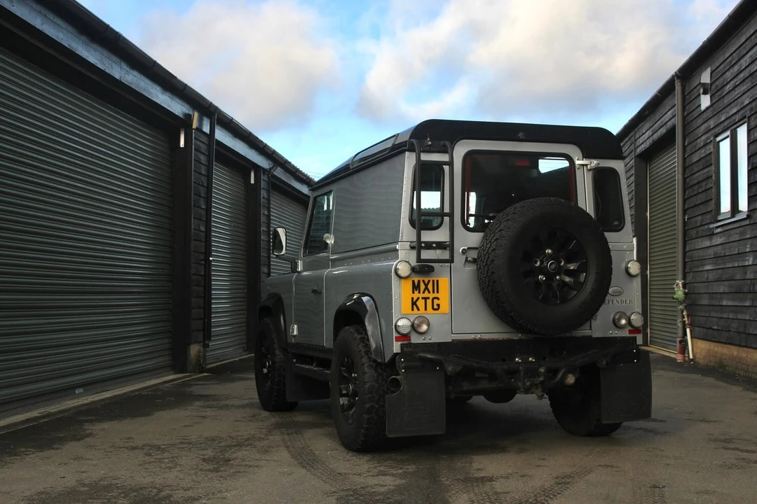 2011 Land Rover Defender 90 - Image 20 of 30