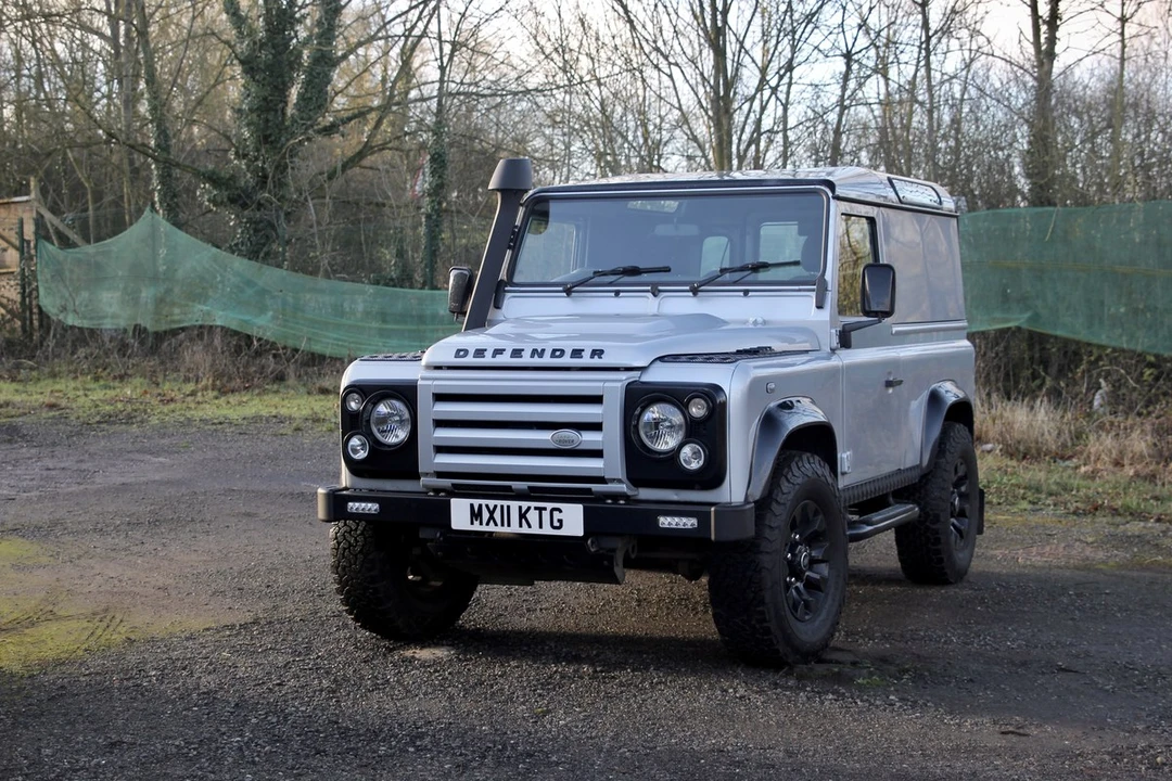 2011 Land Rover Defender 90 - Image 2 of 30