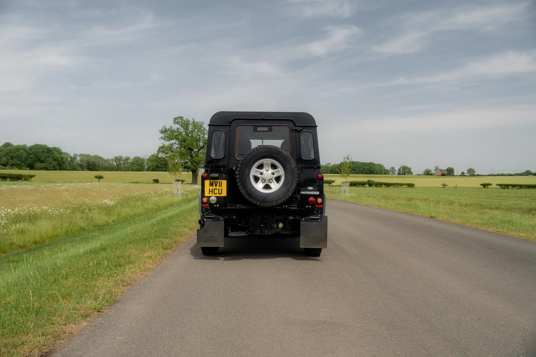 2011 Land Rover Defender 90 - Image 12 of 31