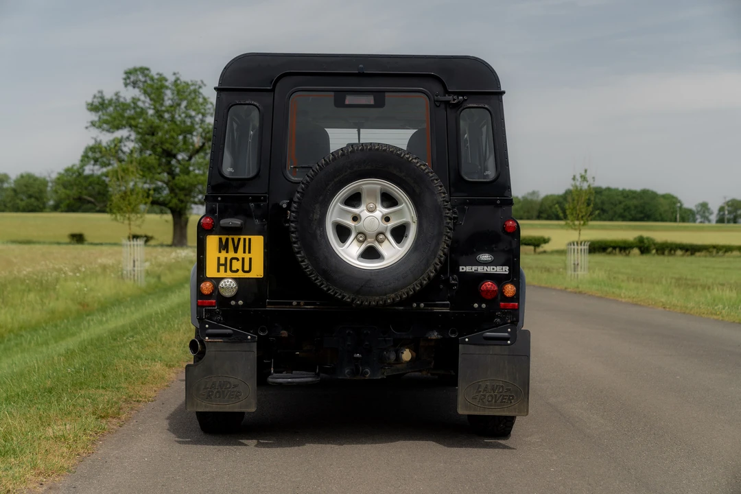 2011 Land Rover Defender 90 - Image 6 of 31