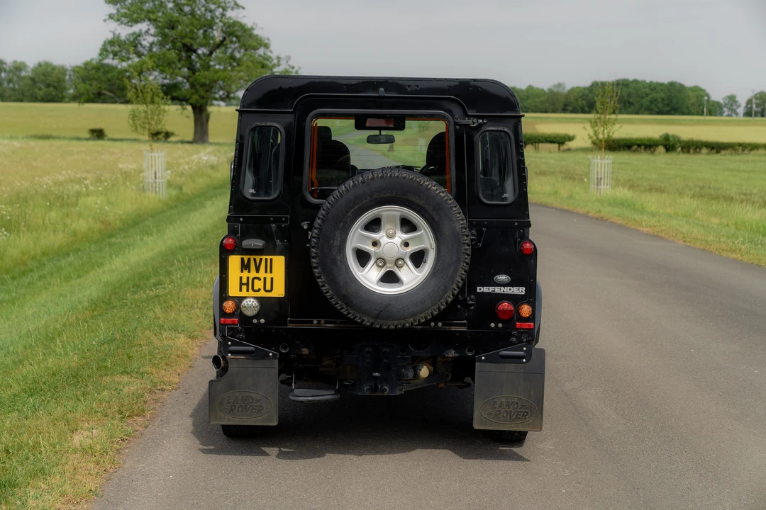 2011 Land Rover Defender 90 - Image 13 of 31