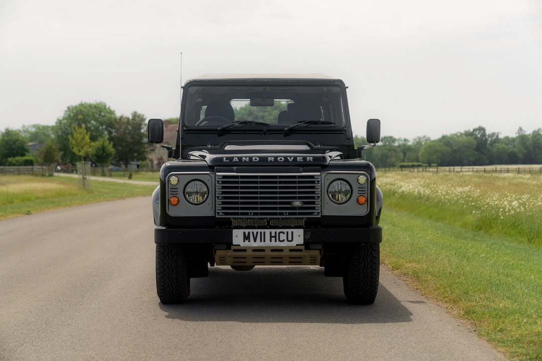 2011 Land Rover Defender 90 - Image 2 of 31
