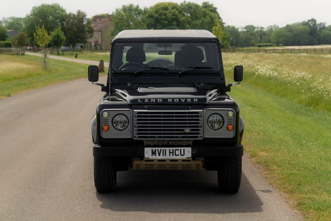 2011 Land Rover Defender 90 - Image 10 of 31