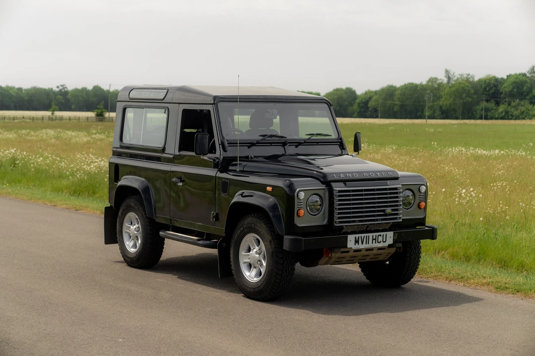2011 Land Rover Defender 90 - Image 9 of 31