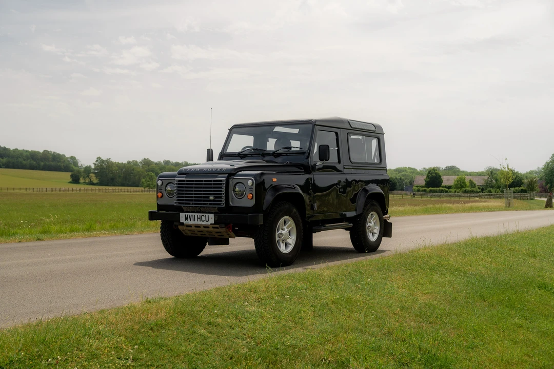 2011 Land Rover Defender 90 - Image 19 of 31